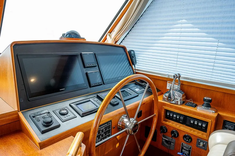 Slide: The Image of Grand Banks Eastbay 46 SX 2012 - 5203710