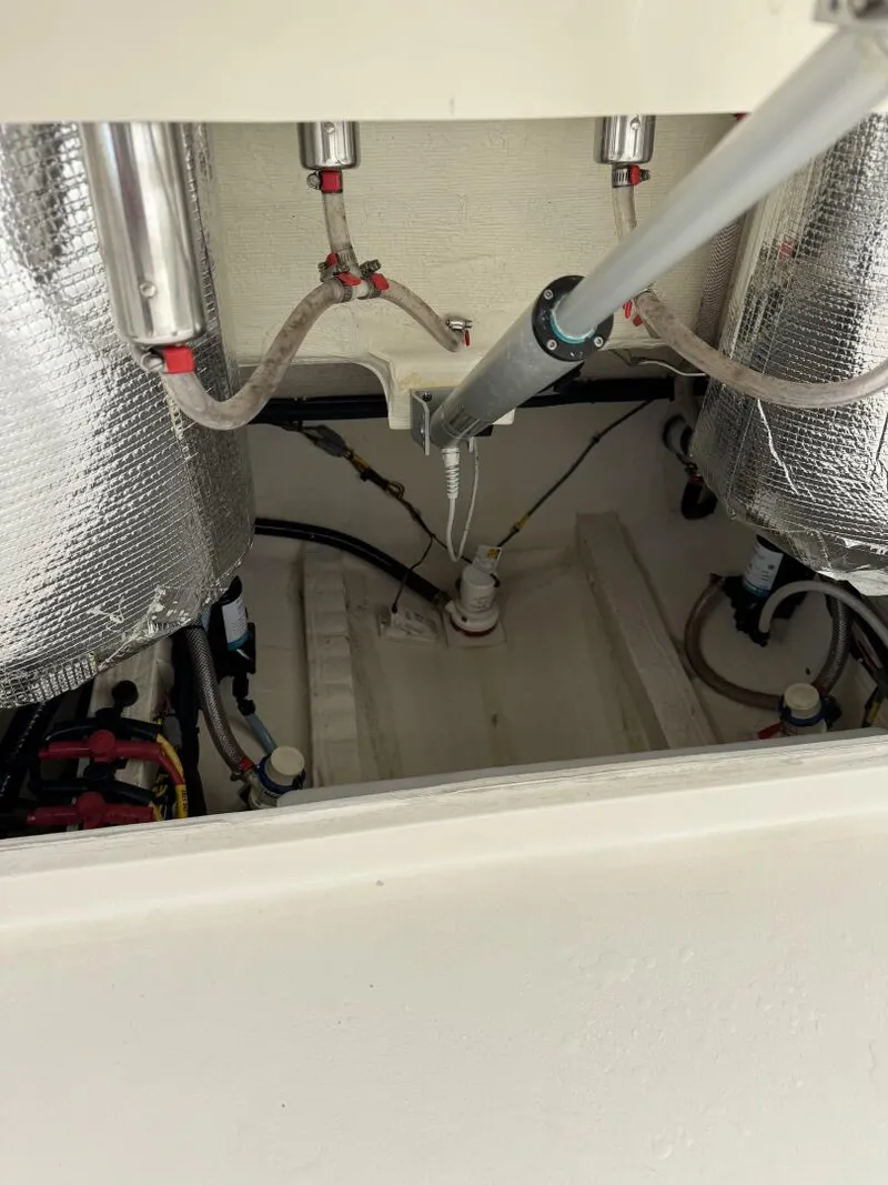 Slide: The Image of Cobia 301 CC 2023 - 5295096