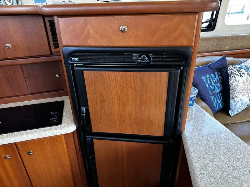 Slide: The Image of Silverton 35 Motor Yacht 2005 - 5200488