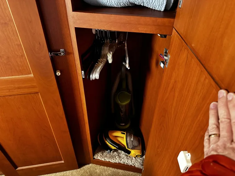 Slide: The Image of Silverton 35 Motor Yacht 2005 - 5200509