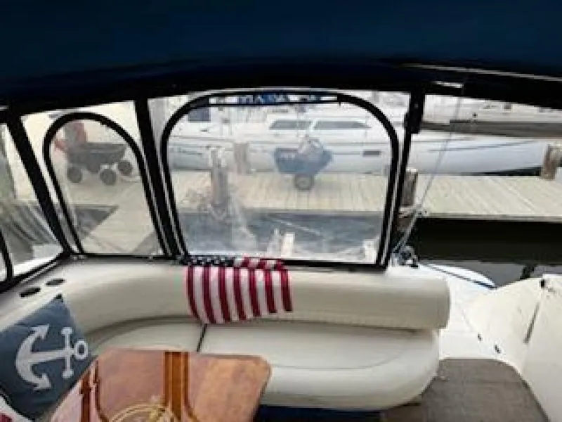 Slide: The Image of Cruisers Yachts 4270 1998 - 5223363