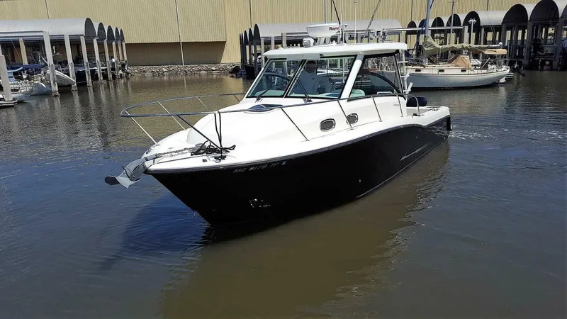 Slide: The Image of Boston Whaler 315 Conquest 2014 - 5202524