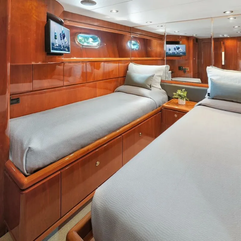 Slide: The Image of Hargrave Sky Lounge 2003 - 5464565