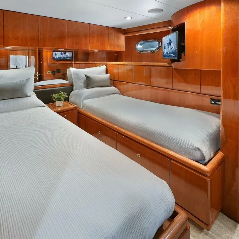 Slide: The Image of Hargrave Sky Lounge 2003 - 5464566