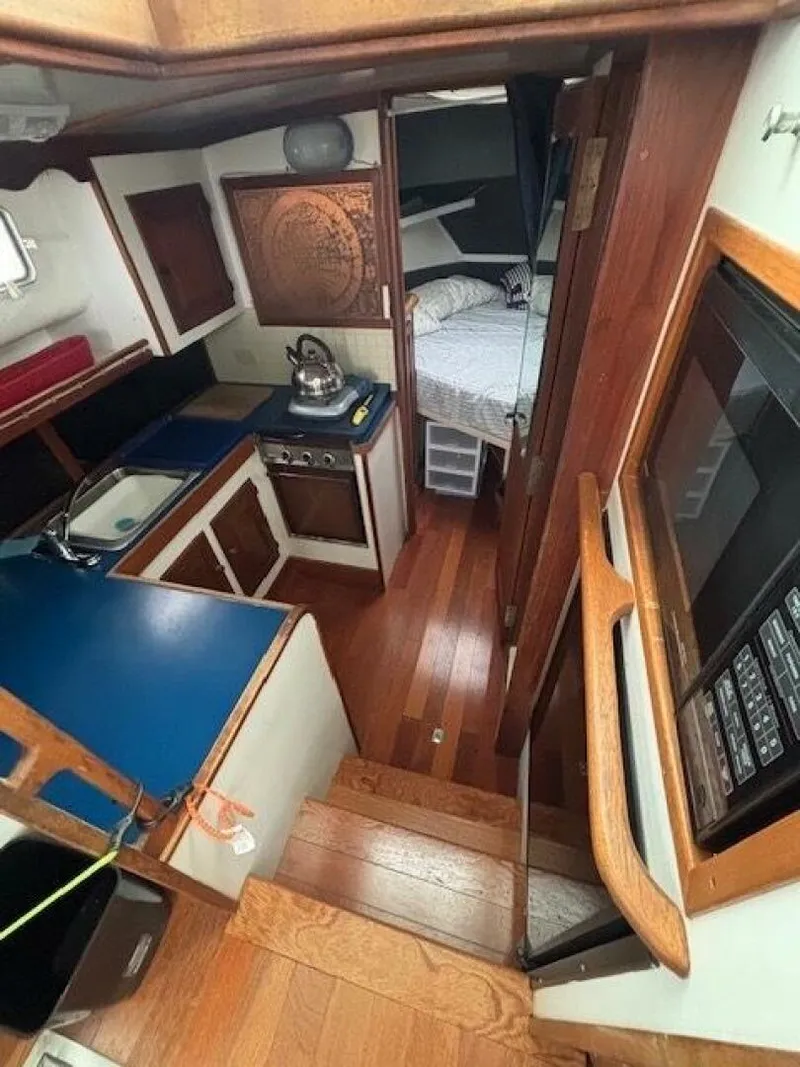 Slide: The Image of Mainship 34 Sedan 1978 - 5202669