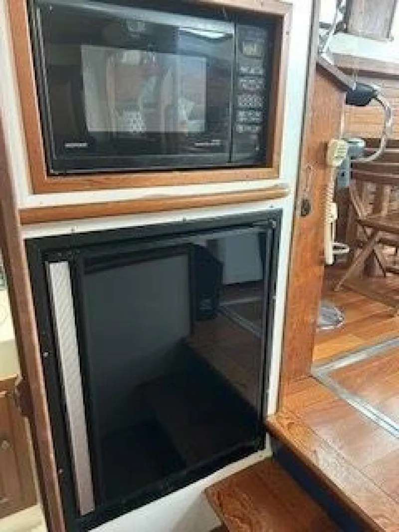 Slide: The Image of Mainship 34 Sedan 1978 - 5202672