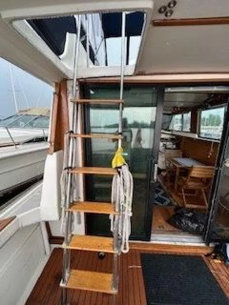 Slide: The Image of Mainship 34 Sedan 1978 - 5202658