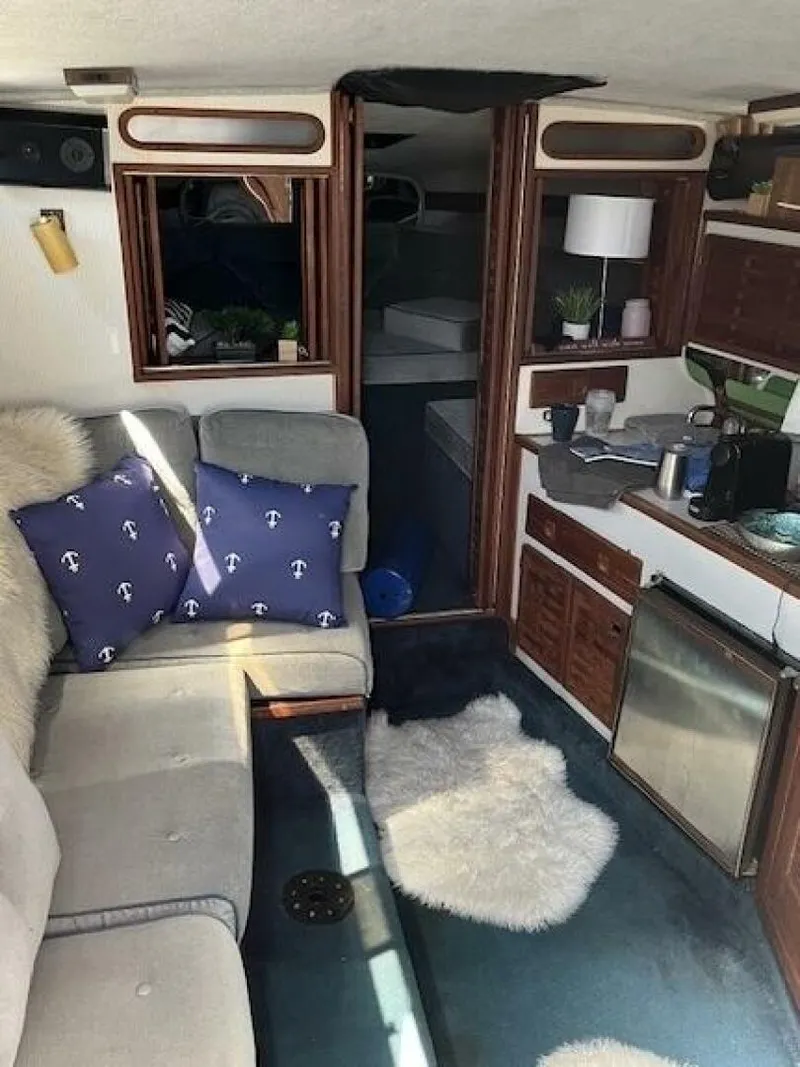 Slide: The Image of Regal 277 Commodore 1987 - 5203236