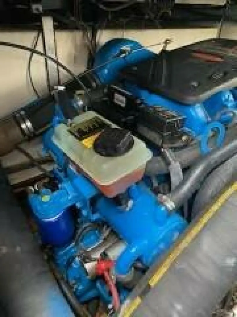 Slide: The Image of Wellcraft Coastal 3300 1989 - 5203231