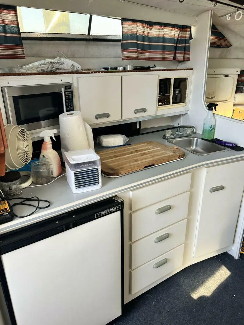 Slide: The Image of Wellcraft Coastal 3300 1989 - 5203222