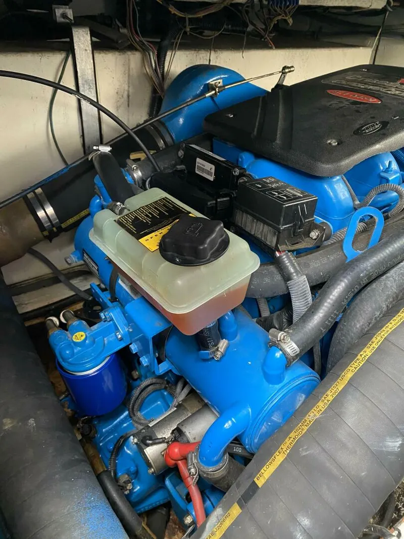 Slide: The Image of Wellcraft Coastal 3300 1989 - 5203217