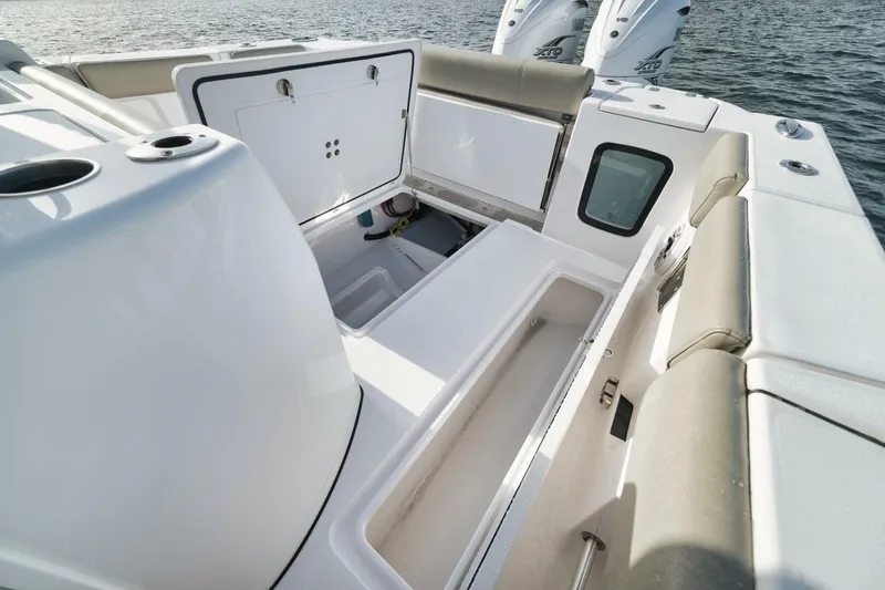 Slide: The Image of Sportsman 352 2022 - 5518487