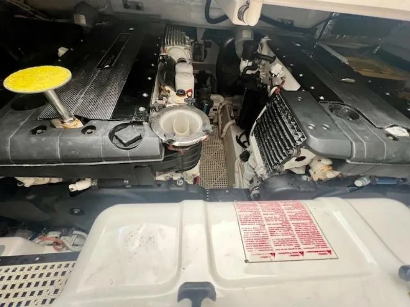 Slide: The Image of Tiara 3900 Sovran 2007 - 5204004