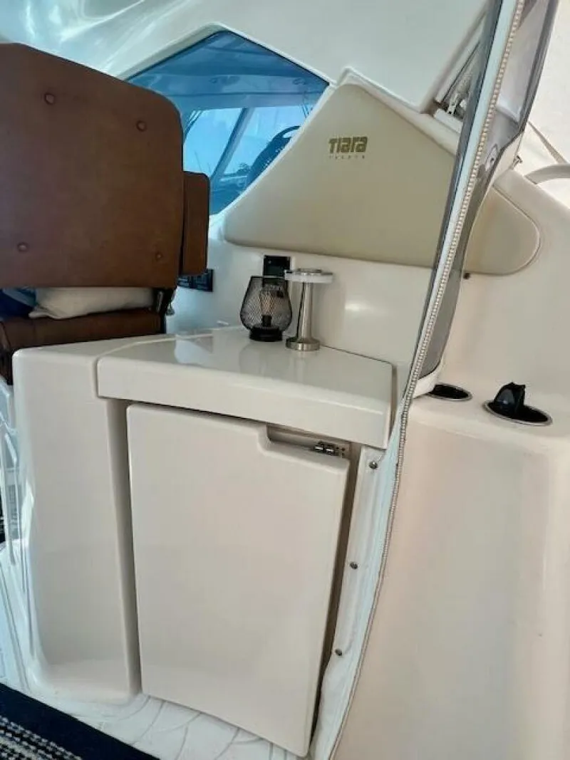 Slide: The Image of Tiara 3900 Sovran 2007 - 5204005