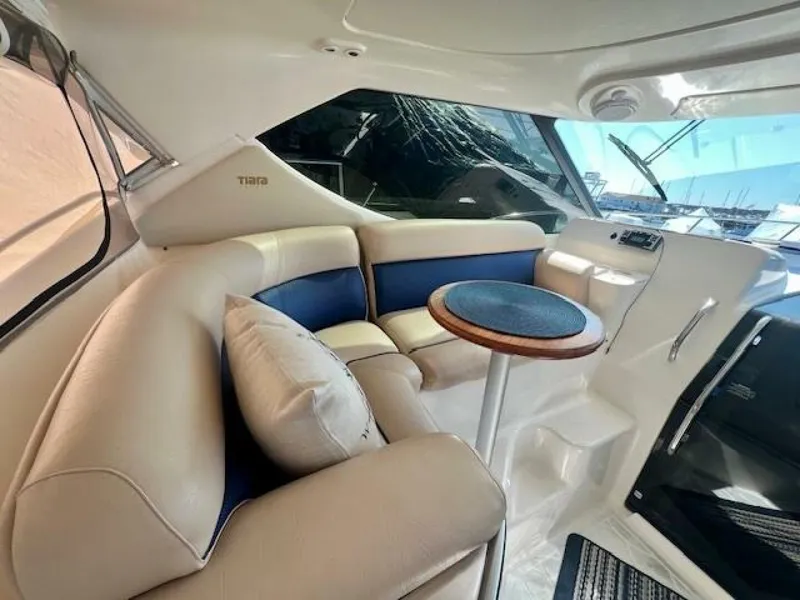 Slide: The Image of Tiara 3900 Sovran 2007 - 5204015