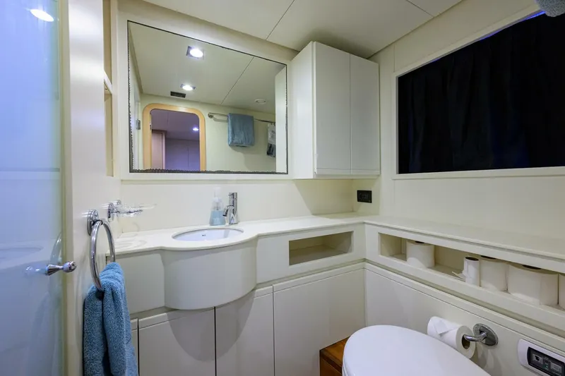 Slide: The Image of Captain's Quarters - 5204384