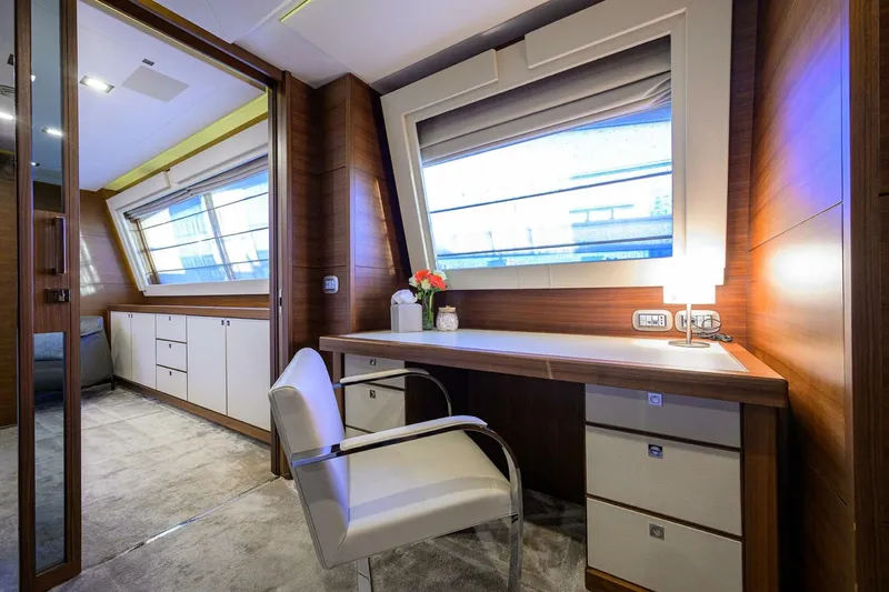 Slide: The Image of Master Stateroom - 5204192