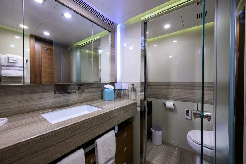 Slide: The Image of Guest Head- Forward Port - 5204316