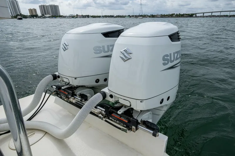 Slide: The Image of SeaCraft SC32 Master Angler 2001 - 5204422