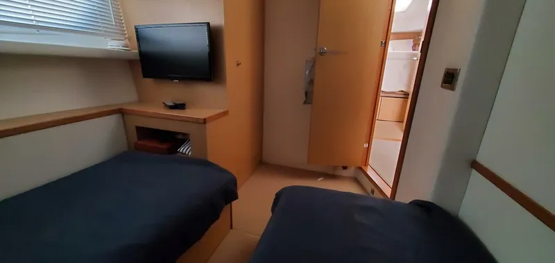 Slide: The Image of Sea Ray 450 Sedan Bridge 2012 - 5204936