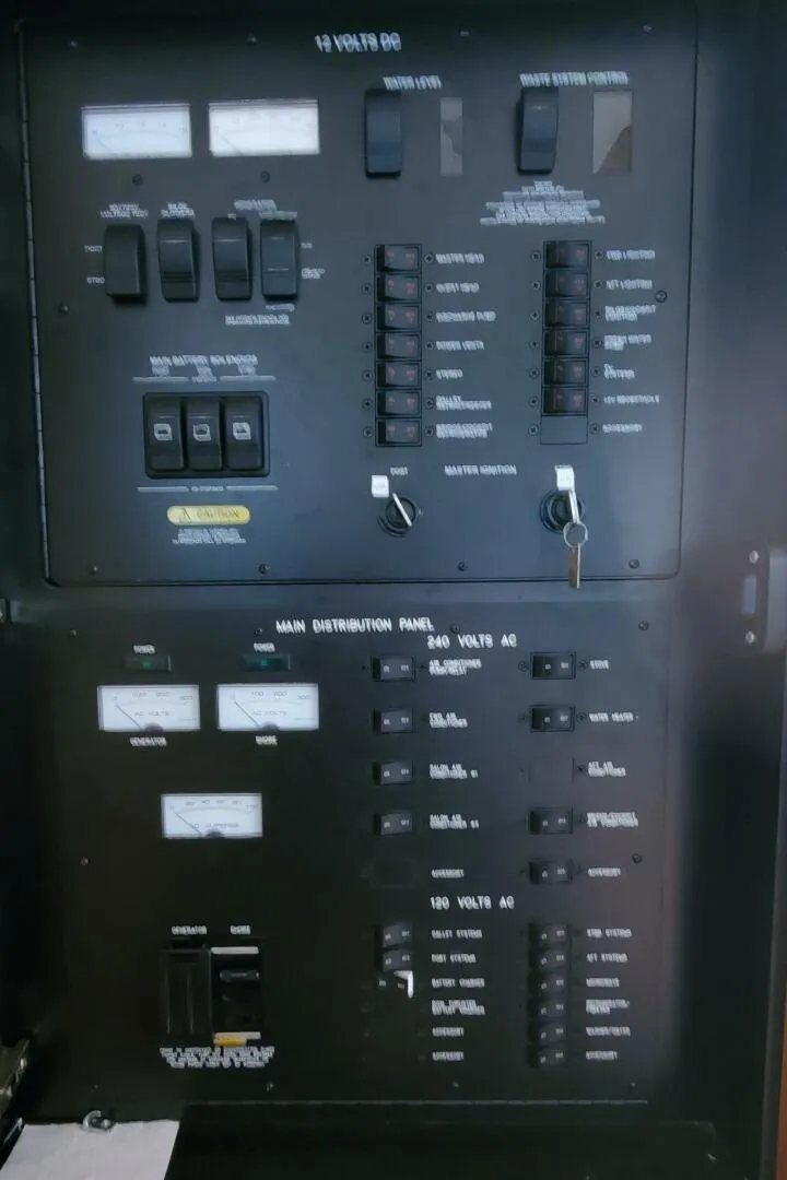 Slide: The Image of Sea Ray 450 Sedan Bridge 2012 - 5204949