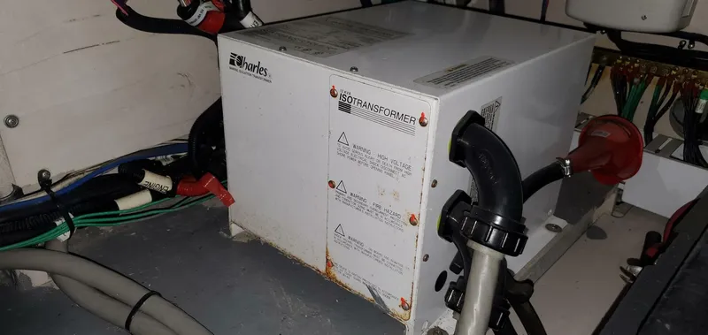 Slide: The Image of Sea Ray 450 Sedan Bridge 2012 - 5204959