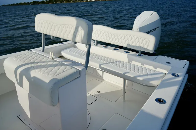 Slide: The Image of Seating 2024 Reef Runner 23 Center Console - 5205049
