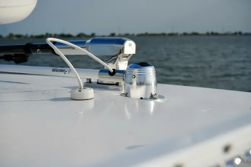 Slide: The Image of Shakespeare Antenna 2024 Reef Runner 23 Center Console - 5205084