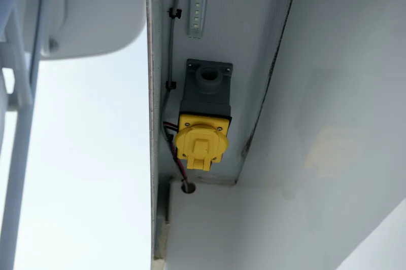 Slide: The Image of Reef Runner 23 - Deck Equipment 2024 Reef Runner 23 Center Console - 7654901