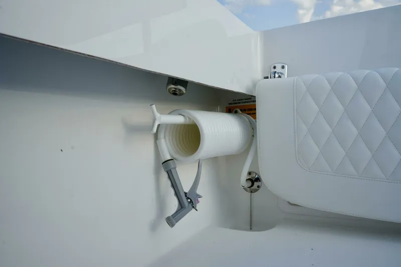 Slide: The Image of Reef Runner 23 - Washdown 2024 Reef Runner 23 Center Console - 7654896