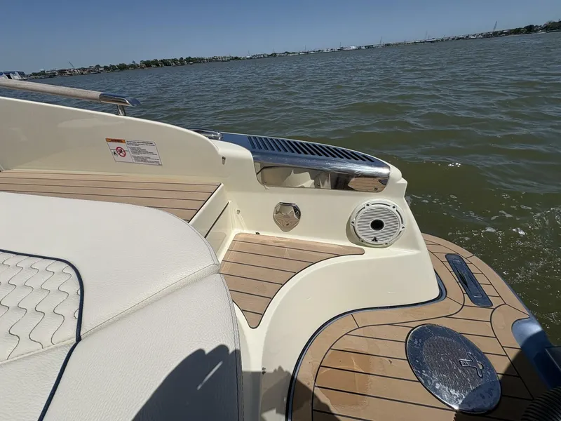 Slide: The Image of 2023 Chris-Craft 31 Launch GT - 5205178