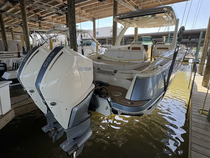 Slide: The Image of 2023 Chris-Craft 31 Launch GT - 5205185