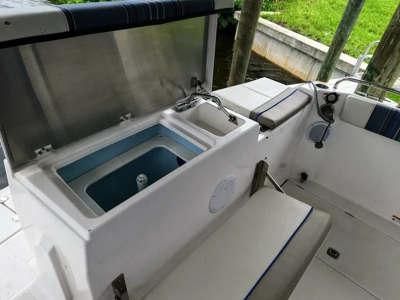 Slide: The Image of 03 Cockpit   2017 Cutwater 242 Sport Coupe (3) - 5206440