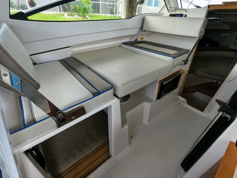 Slide: The Image of 05 Dinette   2017 Cutwater 242 Sport Coupe (2) - 5206458