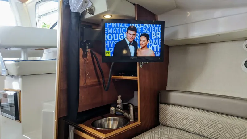 Slide: The Image of 11 Berth   2017 Cutwater 242 Sport Coupe (4) - 5206470