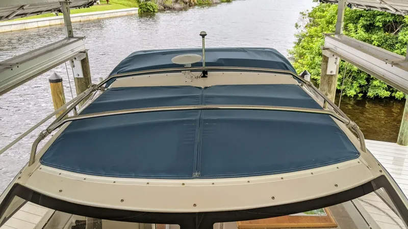 Slide: The Image of 15 Bow   2017 Cutwater 242 Sport Coupe (1) - 5206478