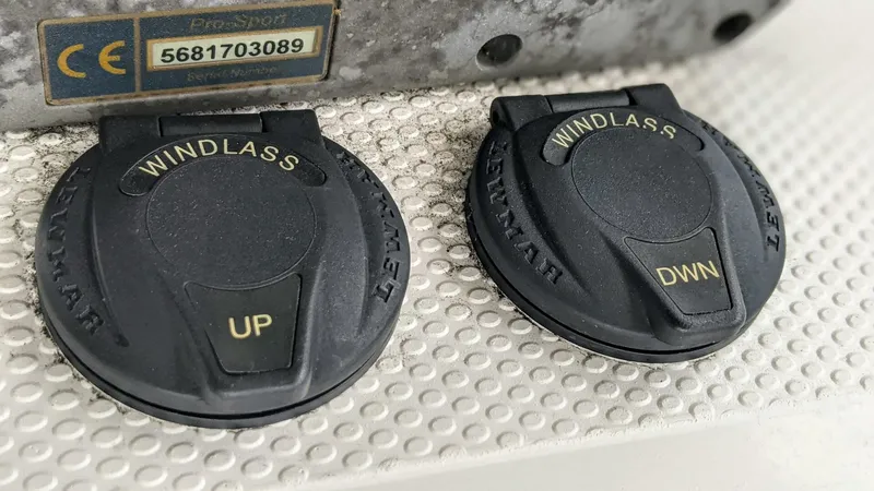 Slide: The Image of 15 Bow   2017 Cutwater 242 Sport Coupe (5) - 5206484