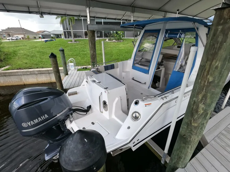 Slide: The Image of 01 Exterior   2017 Cutwater 242 Sport Coupe (7) - 5206434