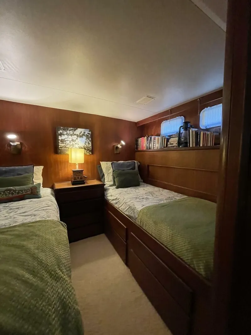 Slide: The Image of Mid Cabin - 5329022