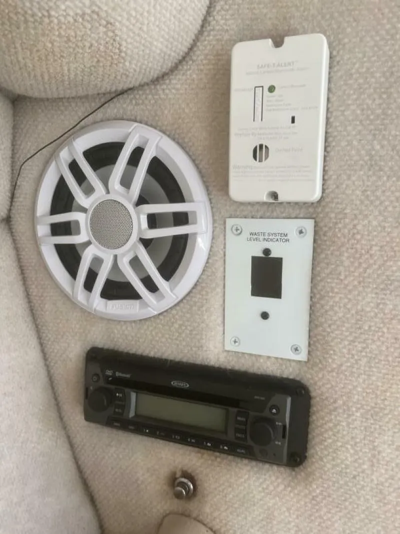 Slide: The Image of Radio And Speaker - 5206927