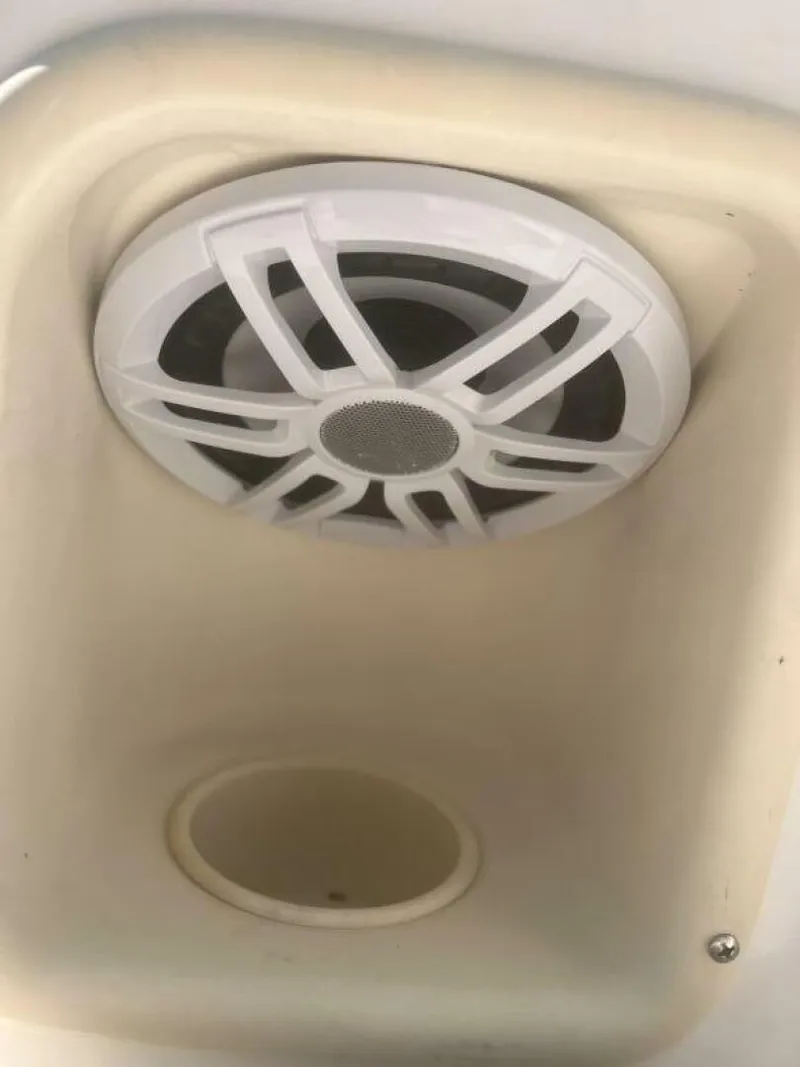 Slide: The Image of Cockpit Speaker - 5206900