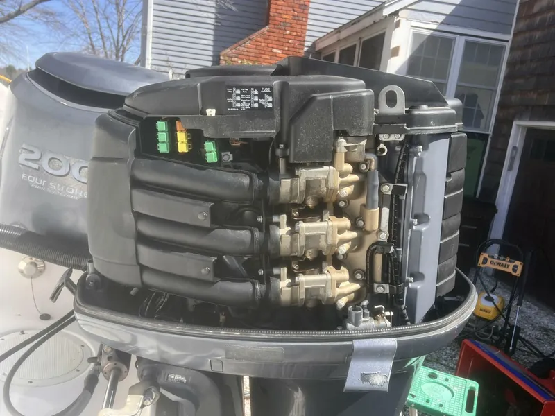 Slide: The Image of Outboard Internal View 2 - 5206919