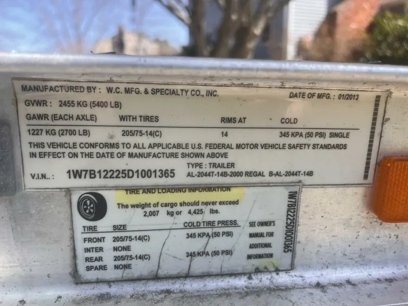 Slide: The Image of Trailer Vin # - 5206938