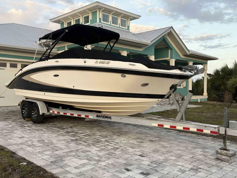 Slide: The Image of Sea Ray SDX 270 Outboard 2015 - 5213494