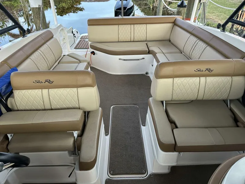 Slide: The Image of Sea Ray SDX 270 Outboard 2015 - 5213498