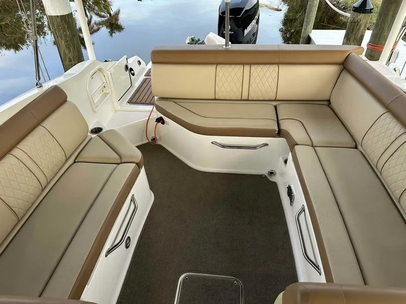 Slide: The Image of Sea Ray SDX 270 Outboard 2015 - 5213499