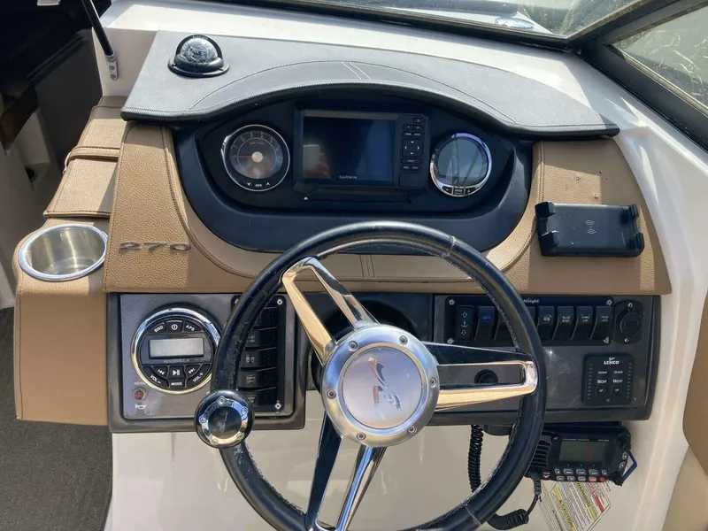 Slide: The Image of Sea Ray SDX 270 Outboard 2015 - 5836459