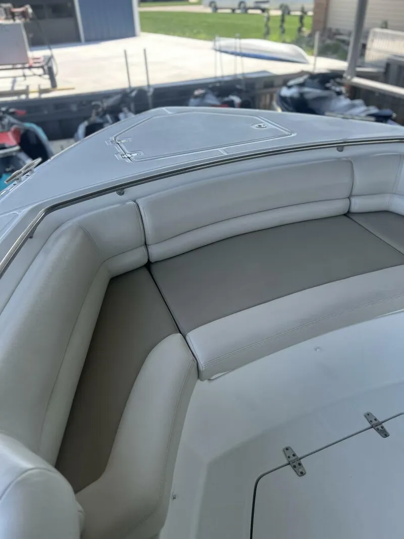 Slide: The Image of Boston Whaler 33 2016 - 5623024