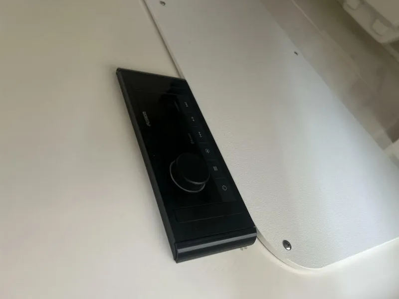 Slide: The Image of Boston Whaler 33 2016 - 5623039