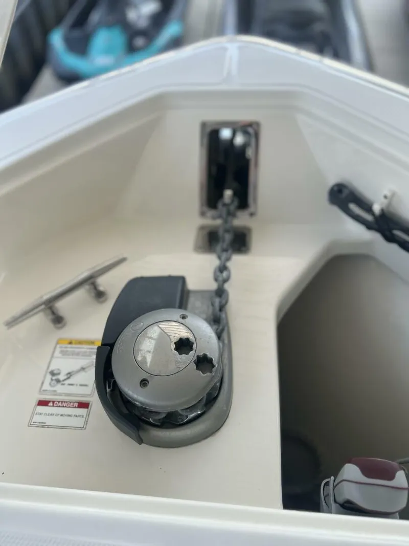 Slide: The Image of Boston Whaler 33 2016 - 5623045